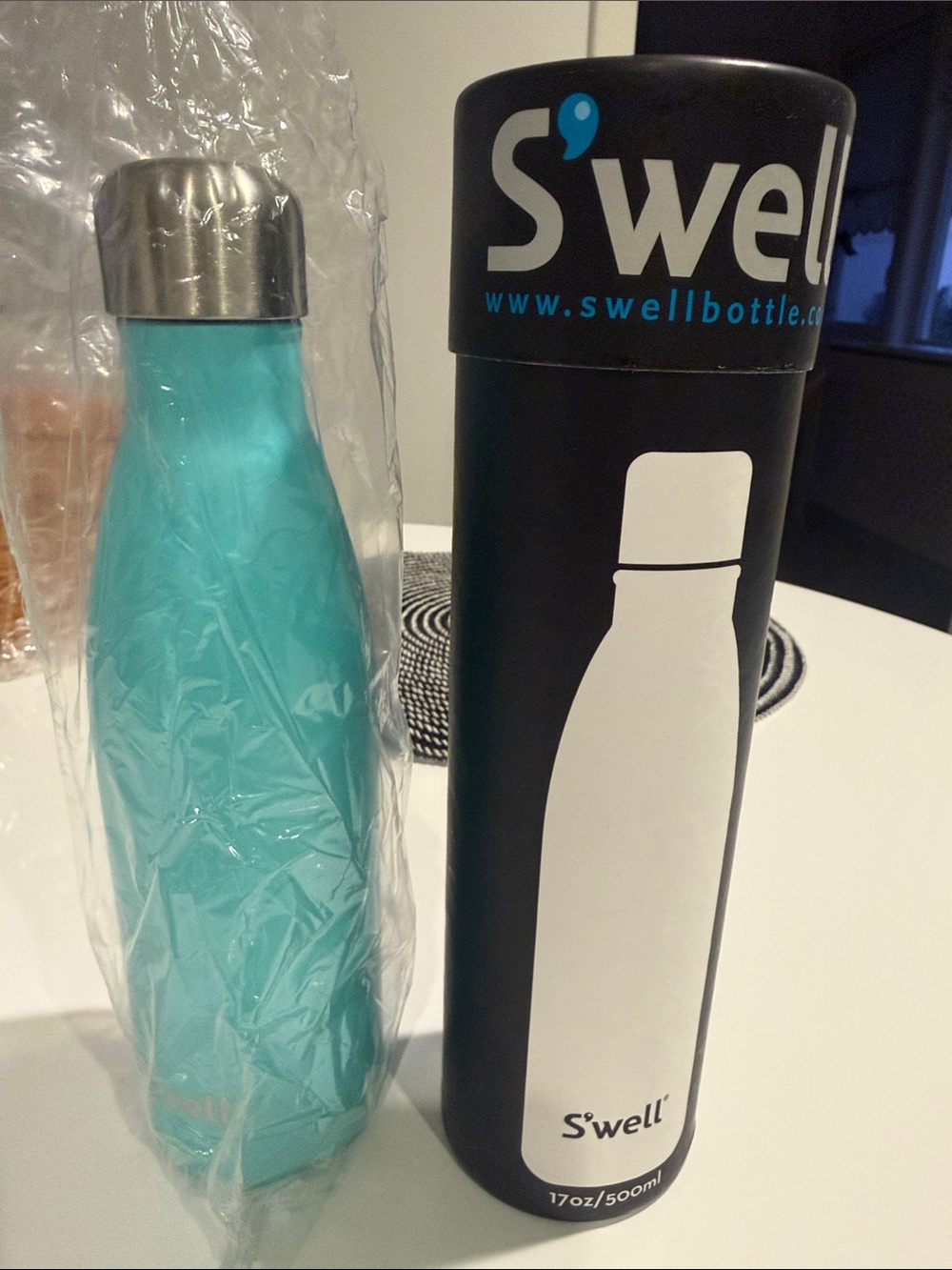 Swell Insulated Stainless Steel water Bottle 17 Oz Champagne NWT
